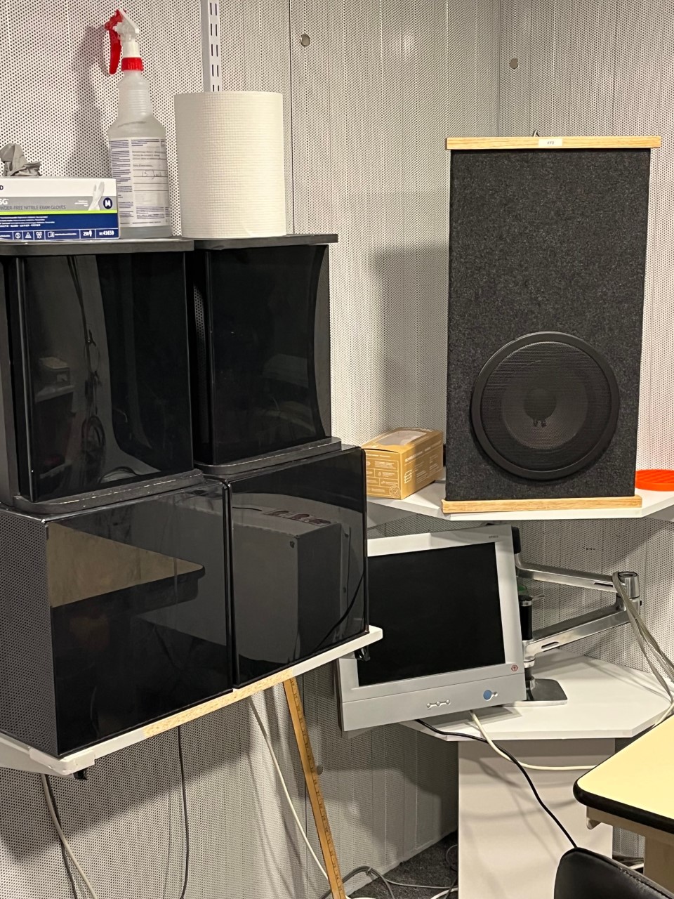 Renforçateur sans fil pour cabine audiométrique